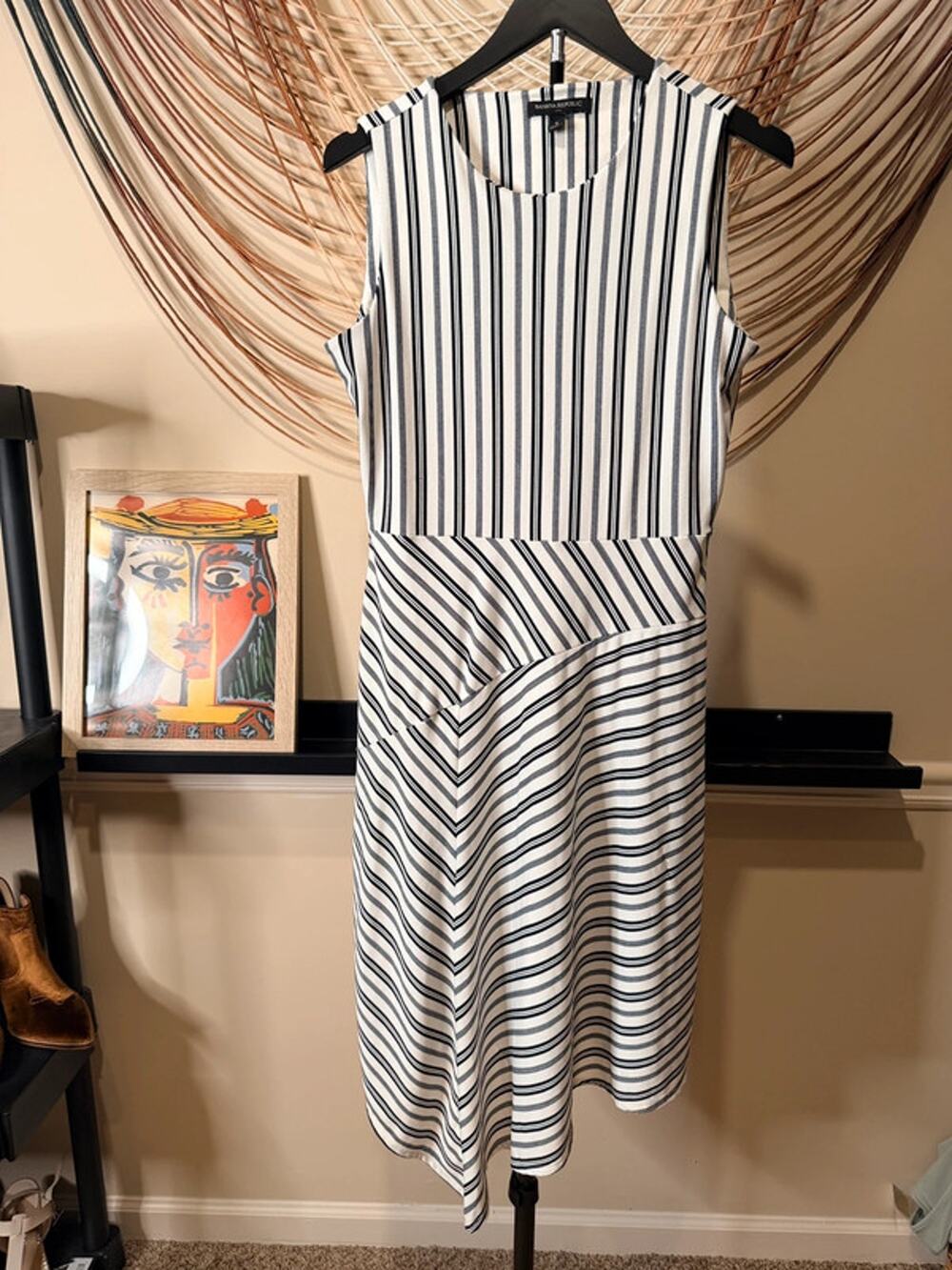 Banana republic sleeveless striped black-and-white asymmetric dress S 2681